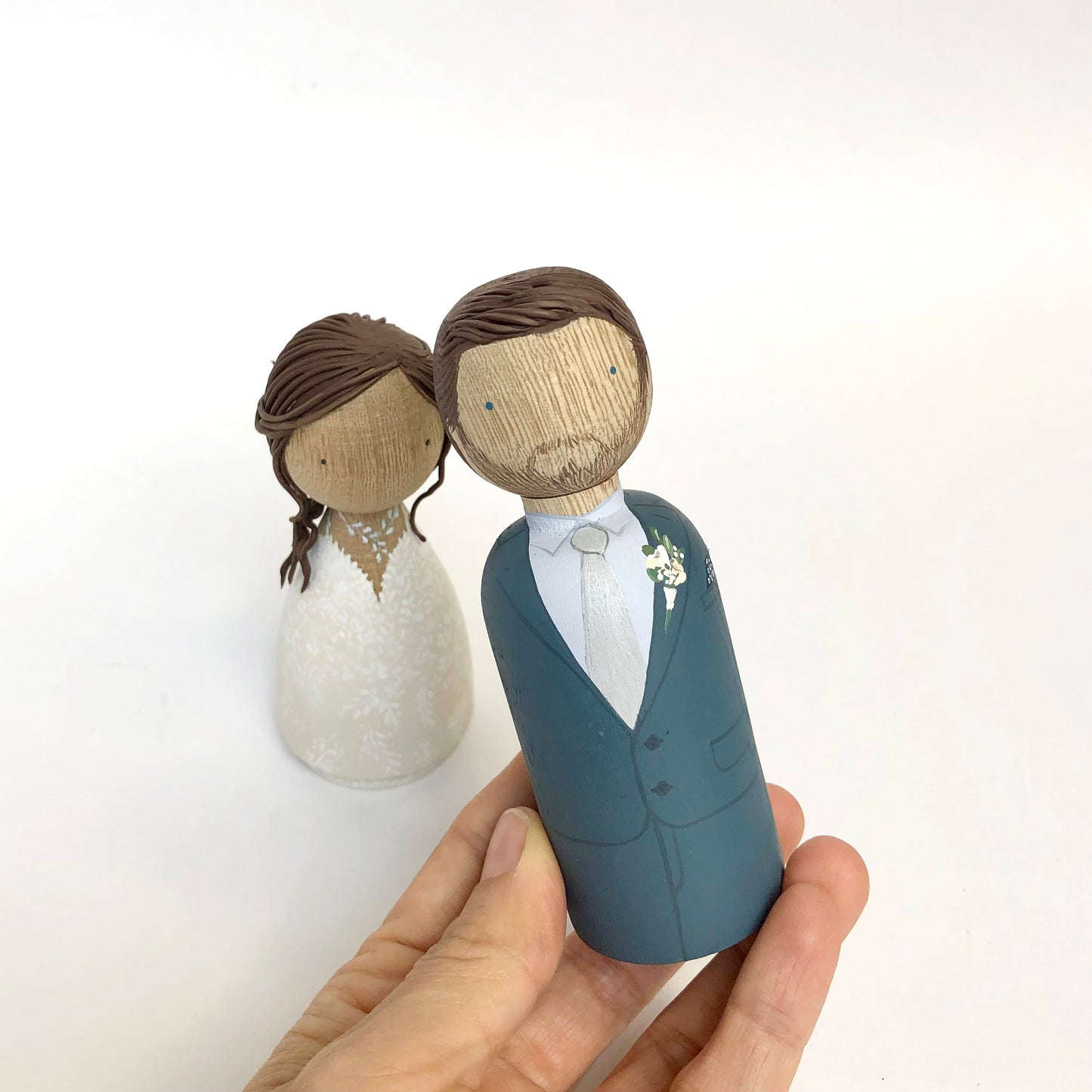 Family of 6 – Custom Wooden Dolls - 3D details