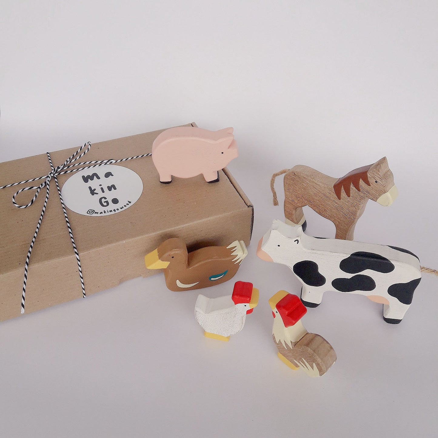 Wooden farm animals play Set