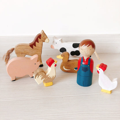 Wooden farm animals play Set