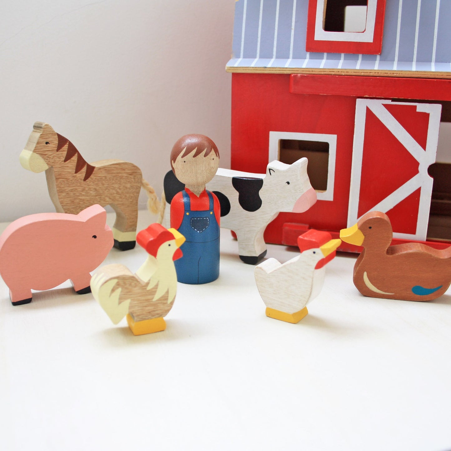 Wooden farm animals play Set