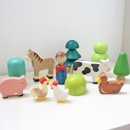 Wooden farm animals play Set