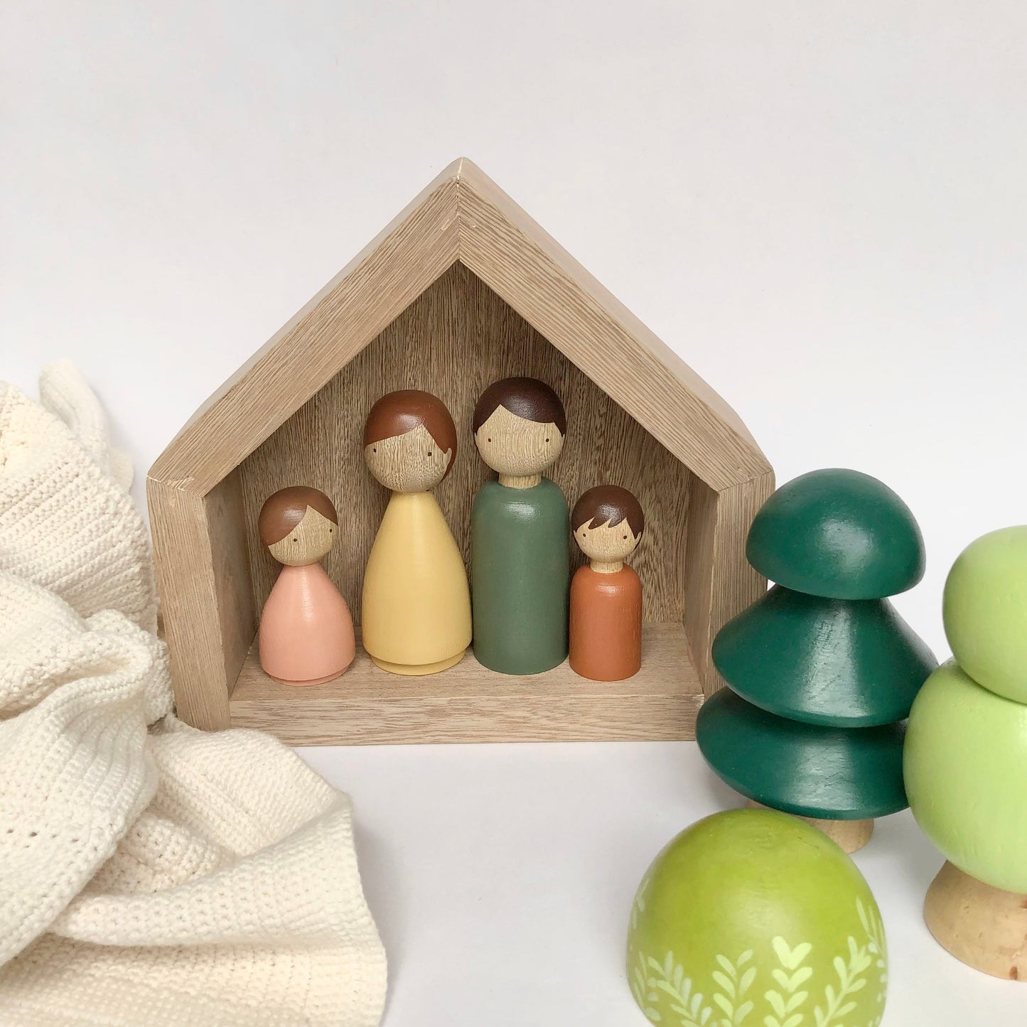 Dollhouse Family Set, nursery decor, natural kids toy