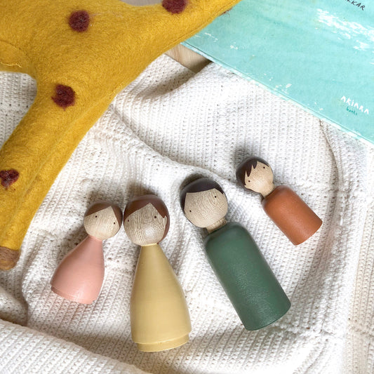 Dollhouse Family Set, nursery decor, natural kids toy