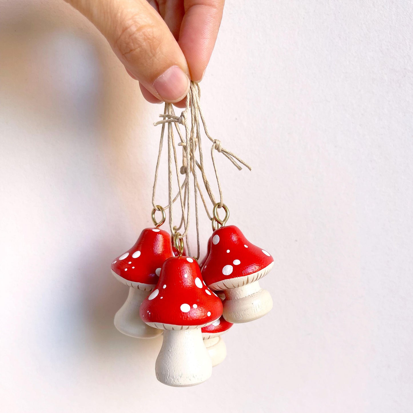 Wooden mushroom, Acorn decorations